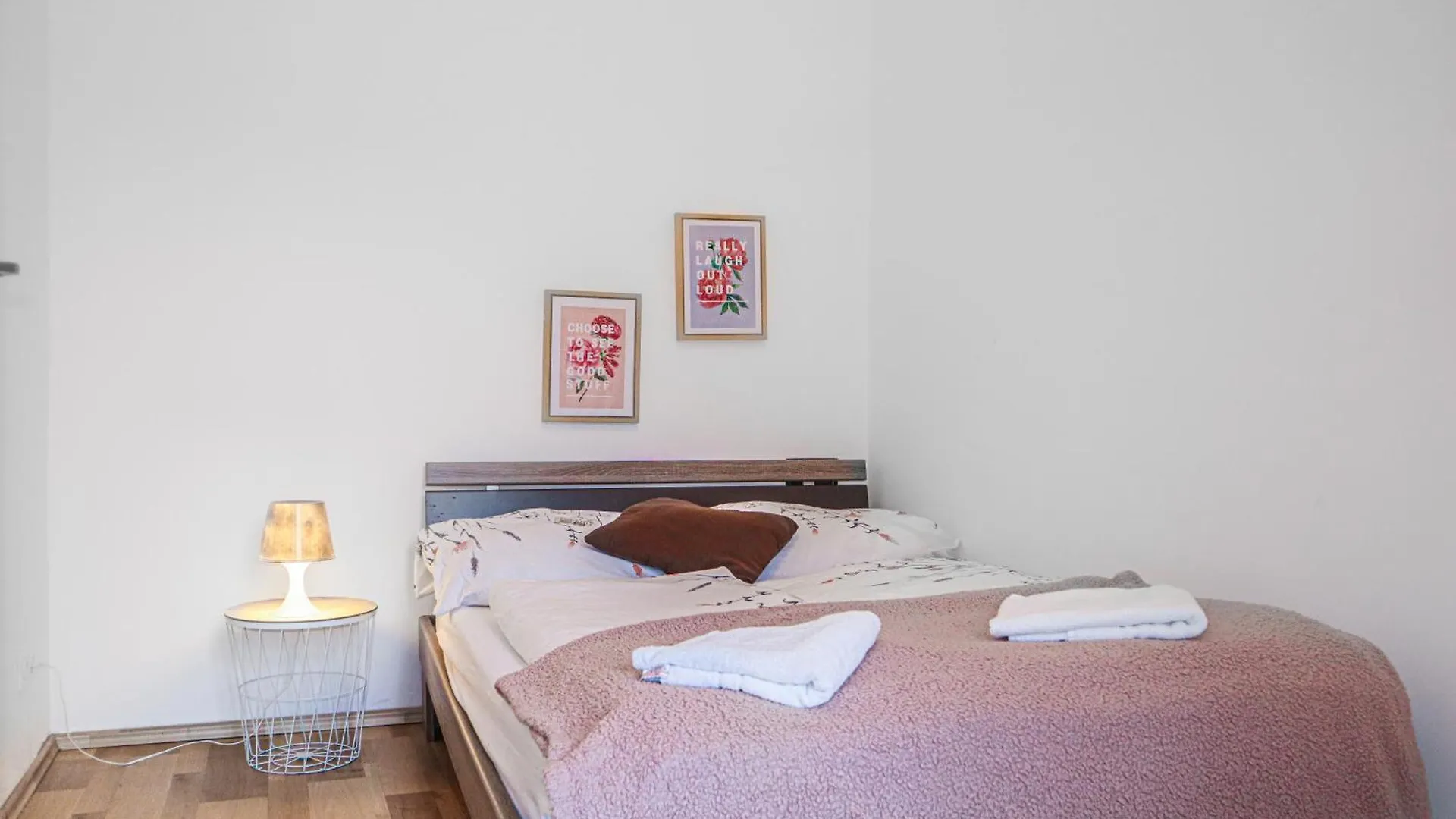Super Bright Apartment Perfect For Longstays Bécs