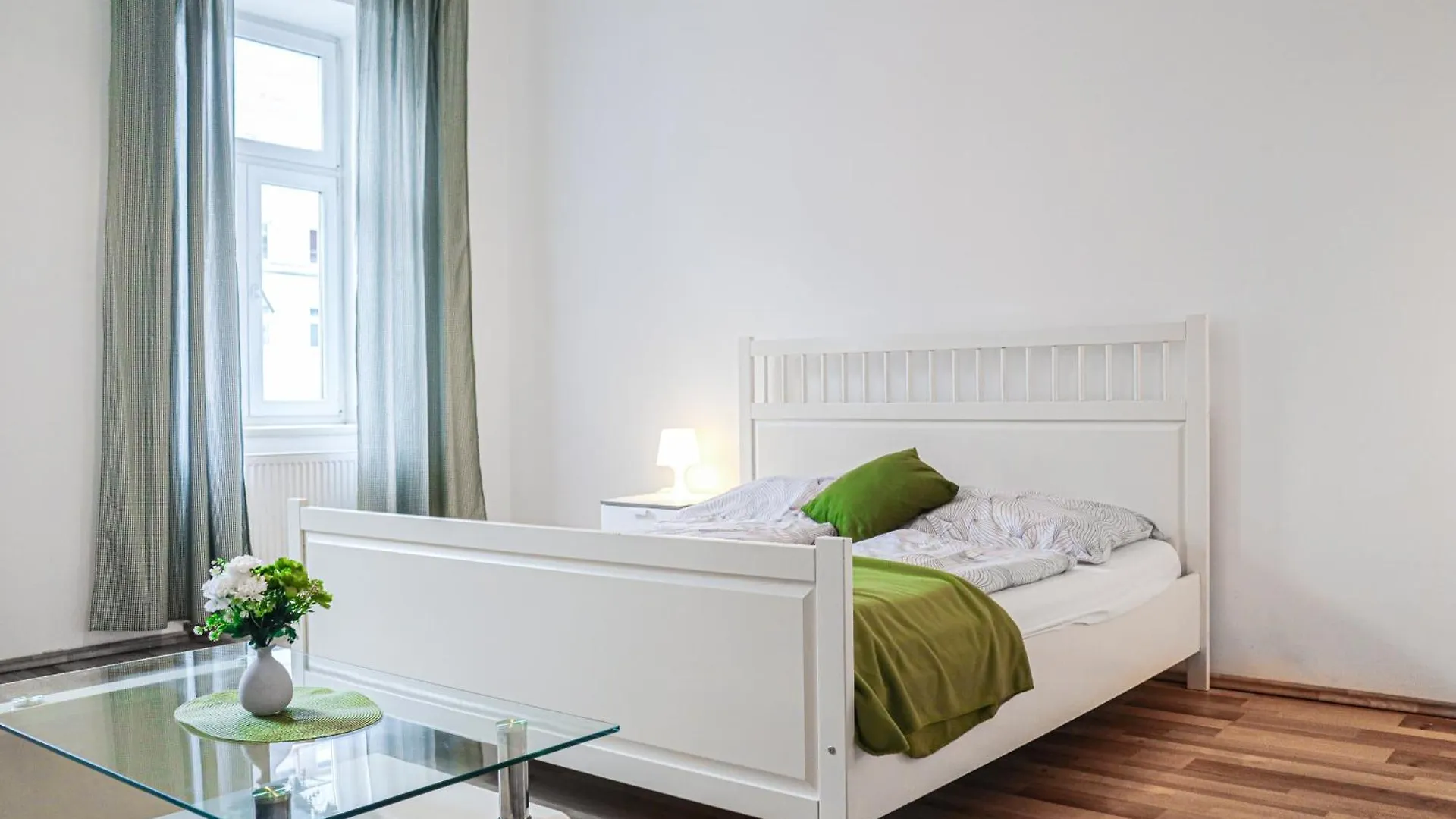 Super Bright Apartment Perfect For Longstays Bécs